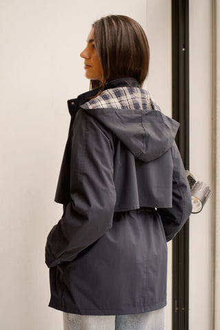 G152 12 CHAQUETA CUADROS PUNO Y CAPUCHA