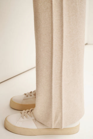 PANTALÓN DE PUNTO BEIGE