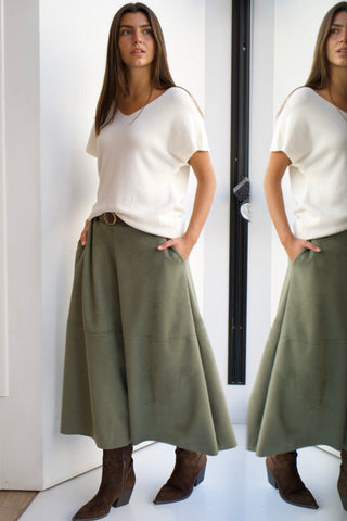 FALDA MIDI DE ANTELINA COLOR VERDE