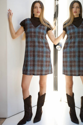 VESTIDO CORTO SIN MANGAS ESTAMPADO DE CUADROS