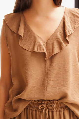 BLUSA ESCOTE VOLANTE