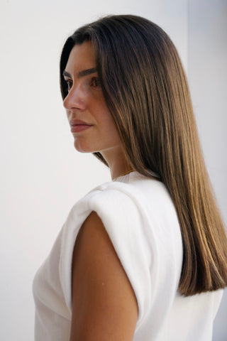 CAMISETA BLANCA DE PUNTO HOMBRERA