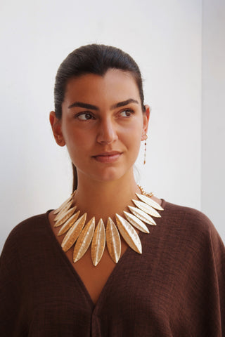 COLLAR