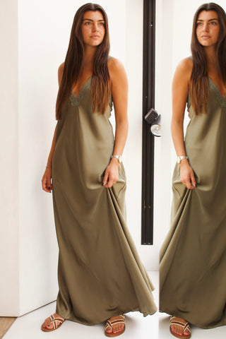 VESTIDO LENCERO VERDE LAZO ESPALDA
