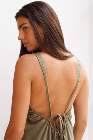 VESTIDO LENCERO VERDE LAZO ESPALDA