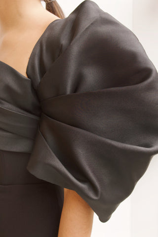 VESTIDO ASIMÉTRICO NEGRO