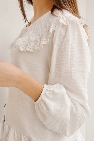 BLUSA CUELLO BORDADO SUIZO