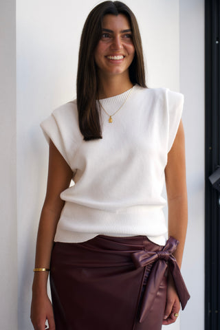 CAMISETA BLANCA DE PUNTO HOMBRERA