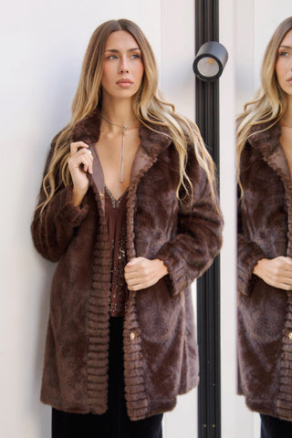 CHAQUETÓN DE PELO COLOR VISÓN