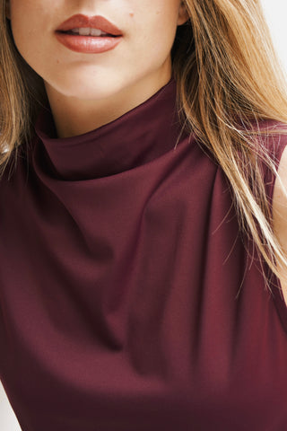 CAMISETA CUELLO SUBIDO