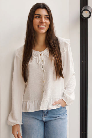 BLUSA CUELLO BORDADO SUIZO