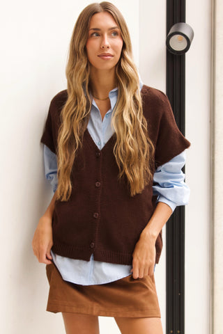 CHALECO DE PUNTO CHOCOLATE