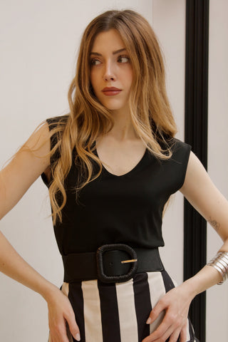 TOP NEGRO ESCOTE V