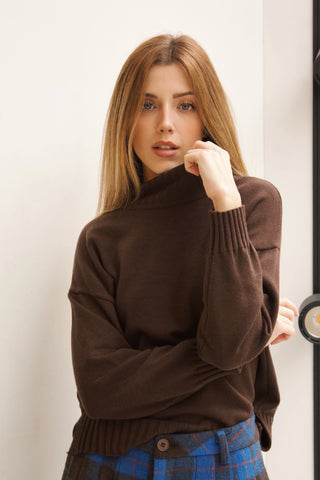 JERSEY CUELLO CISNE MARRÓN