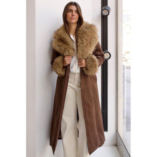 ABRIGO SERRAJE CUELLO Y PUÑOS DE PELO