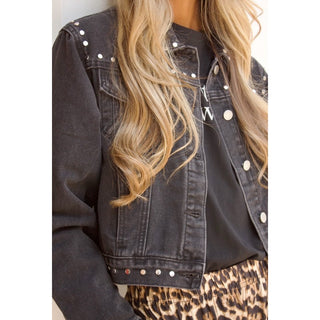 CAZADORA DENIM TACHUELAS