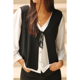 CHALECO DE PUNTO NEGRO NUDO