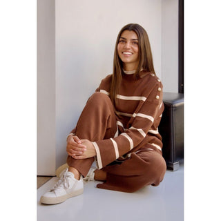 CONJUNTO COMFY RAYAS CHOCOLATE