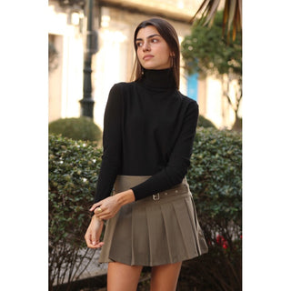 JERSEY NEGRO CUELLO CISNE