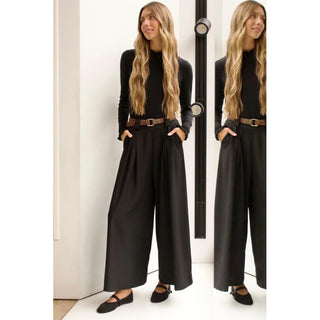 PANTALÓN PINZAS NEGRO CON CINTURÓN