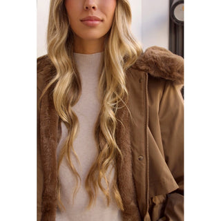 PARKA KHAKI FORRADA DE PELO