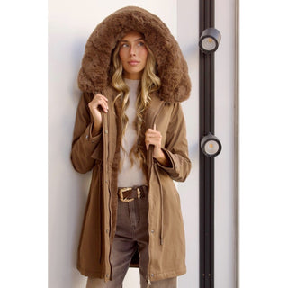 PARKA KHAKI FORRADA DE PELO