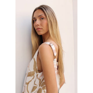 VESTIDO CON BOLSILLOS TIRANTES HEBILLA