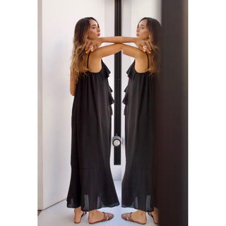 VESTIDO NEGRO VOLANTES